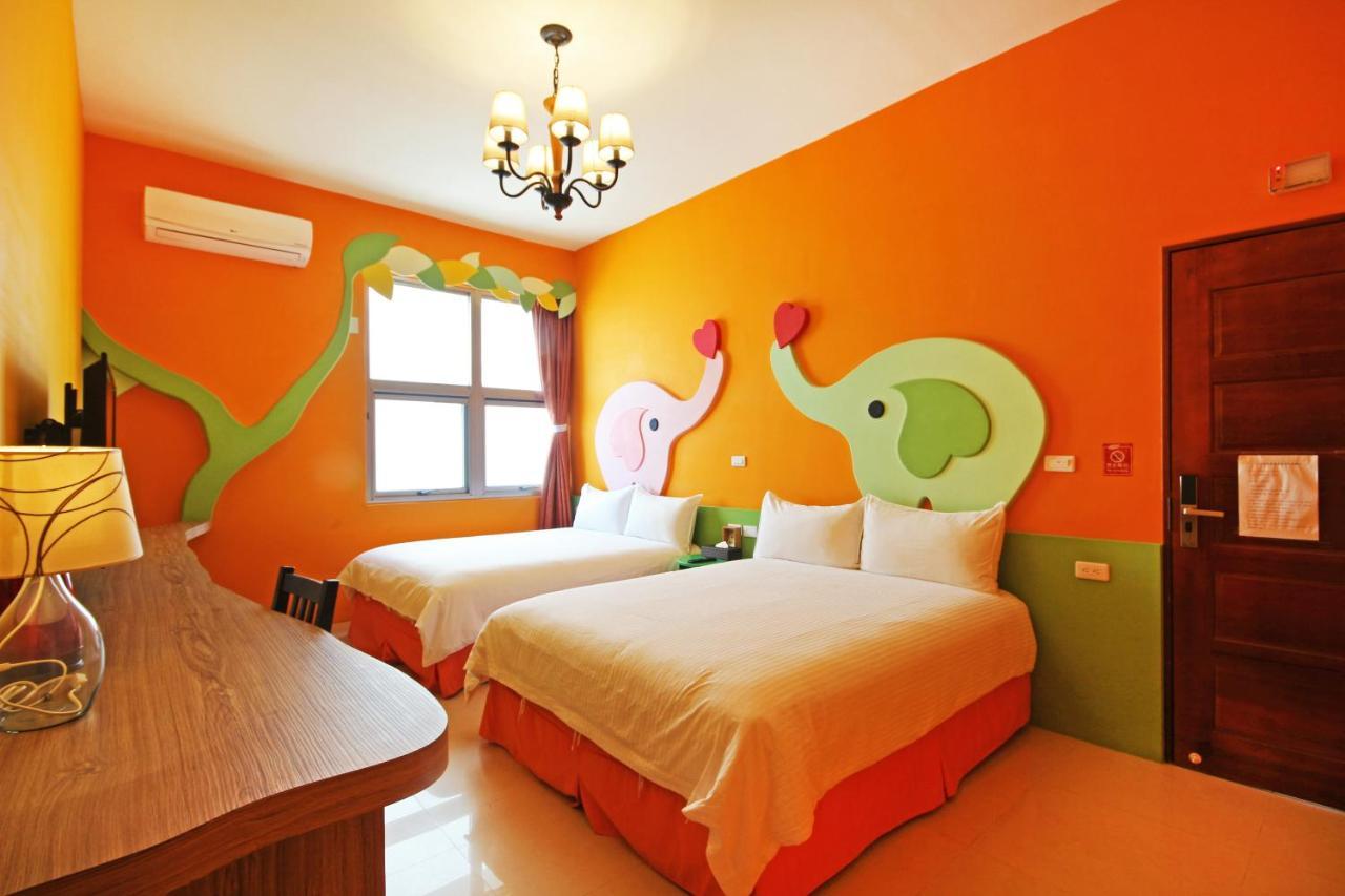 Fun Trip - Little Castle & Oscar B&B T'ai-tung エクステリア 写真