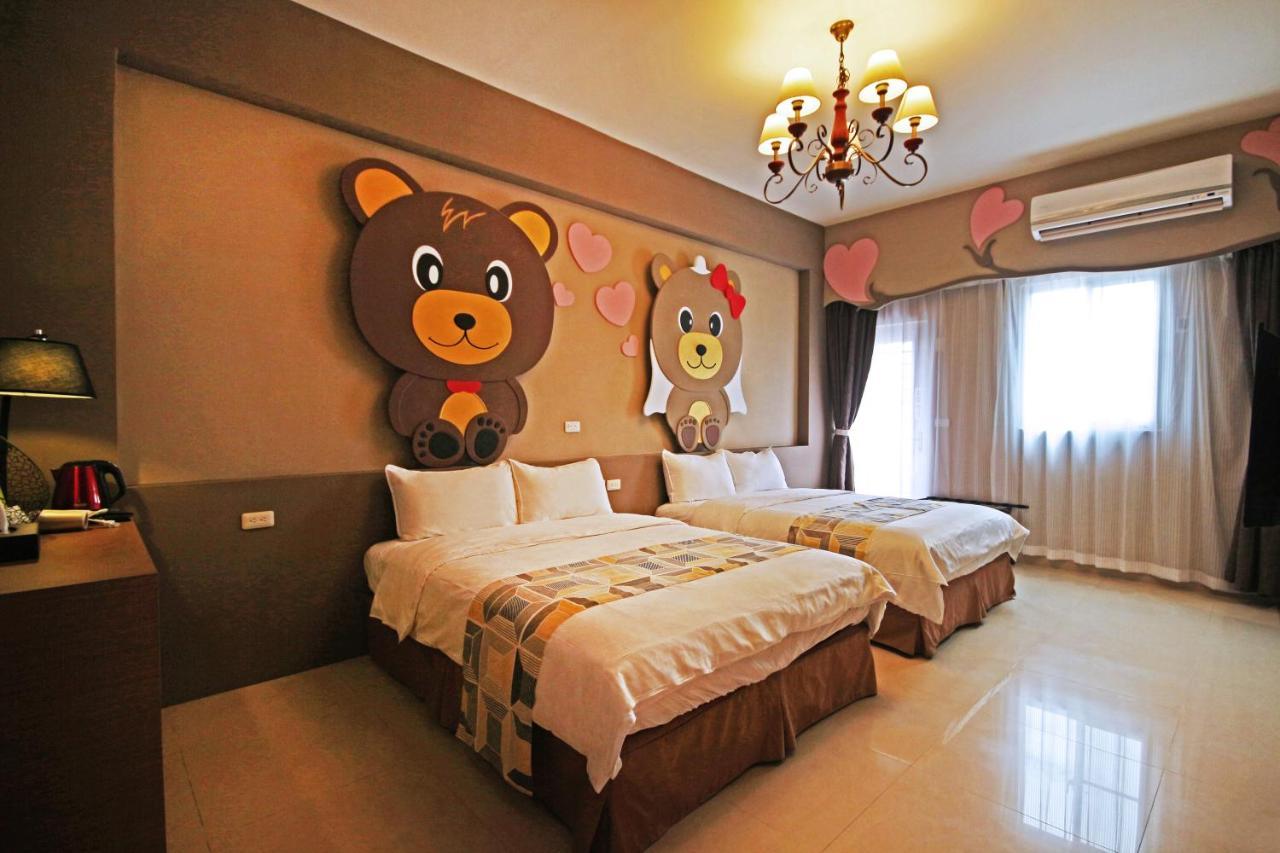 Fun Trip - Little Castle & Oscar B&B T'ai-tung エクステリア 写真